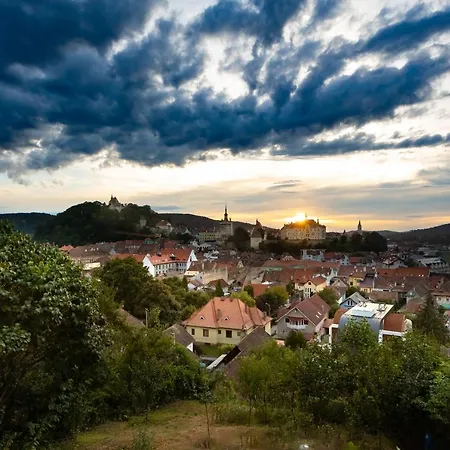 Casuta Cu View *